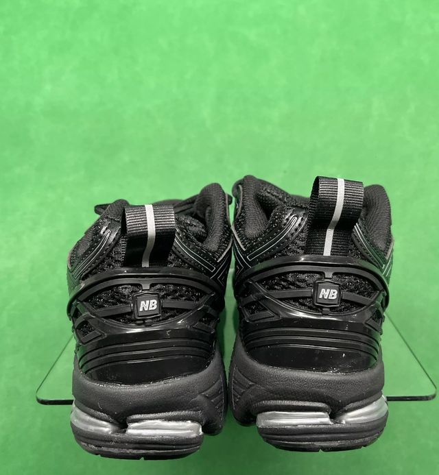 New Balance 1906r Negras y Plata