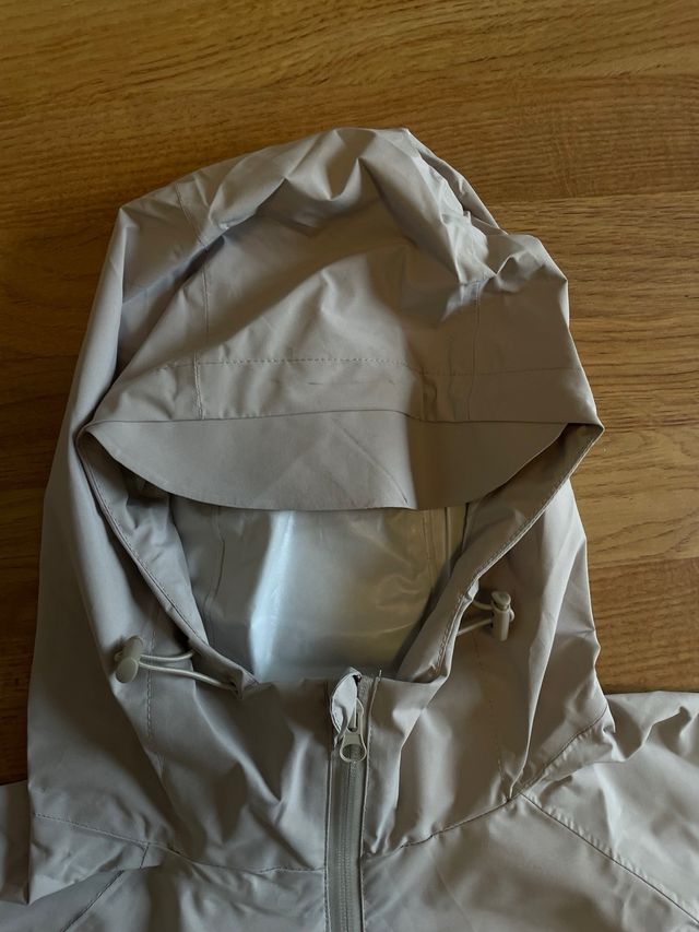 Cortavientos Eikeland Beige Talla Única