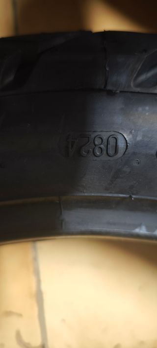 Neumático Continental TKC70 Rocks