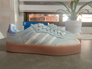 Adidas Sambae azul claro y blanco