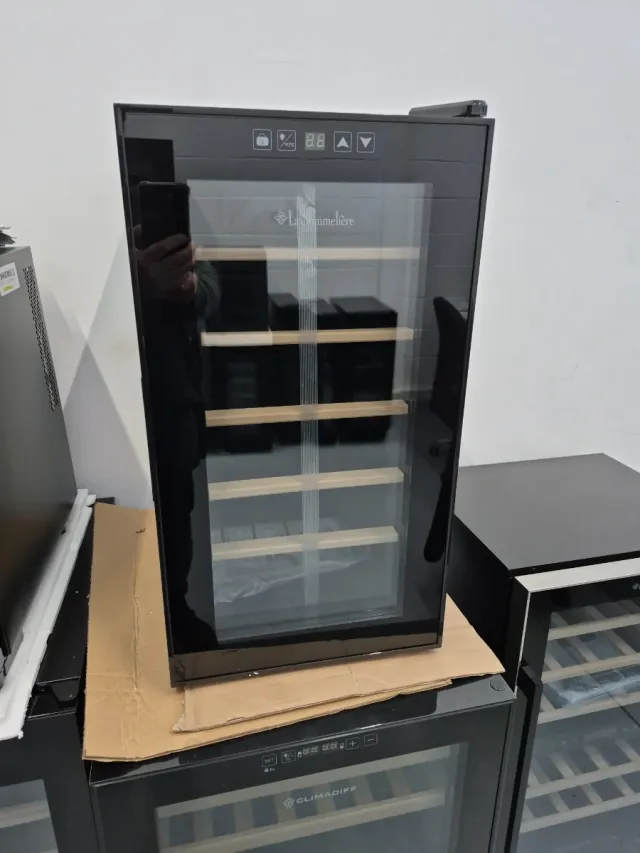 Vinoteca Sommeliere 18Silence