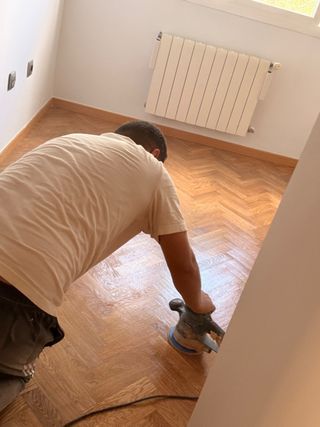 Acuchillado y barnizado de suelos