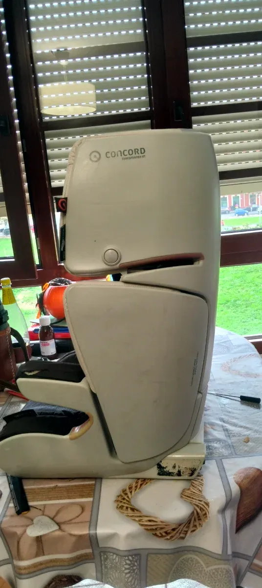 Asiento coche bebé Concord..