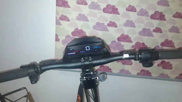 Kukirin G4 Patinete Eléctrico tienen 555 km nadams