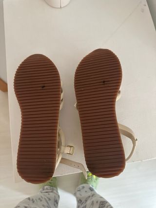 Sandalias Gioseppo Beige