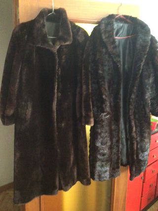 Dos abrigos de piel T. 42 y 44