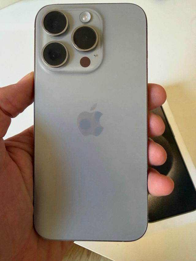 iPhone 15 Pro Apple