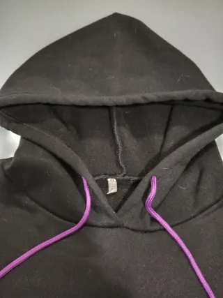 Sudadera con capucha y mangas a rayas