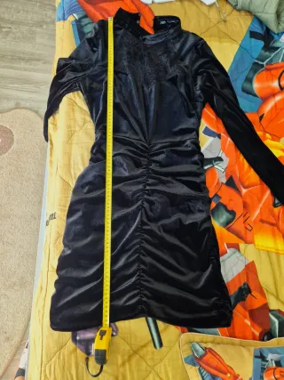 Vestido fiesta terciopelo ZARA negro encaje