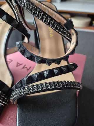 Sandalias Alma en Pena negras con pedrería