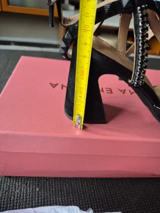 Sandalias Alma en Pena negras con pedrería