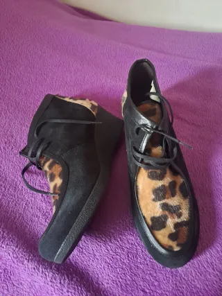 Botines leopardo negros