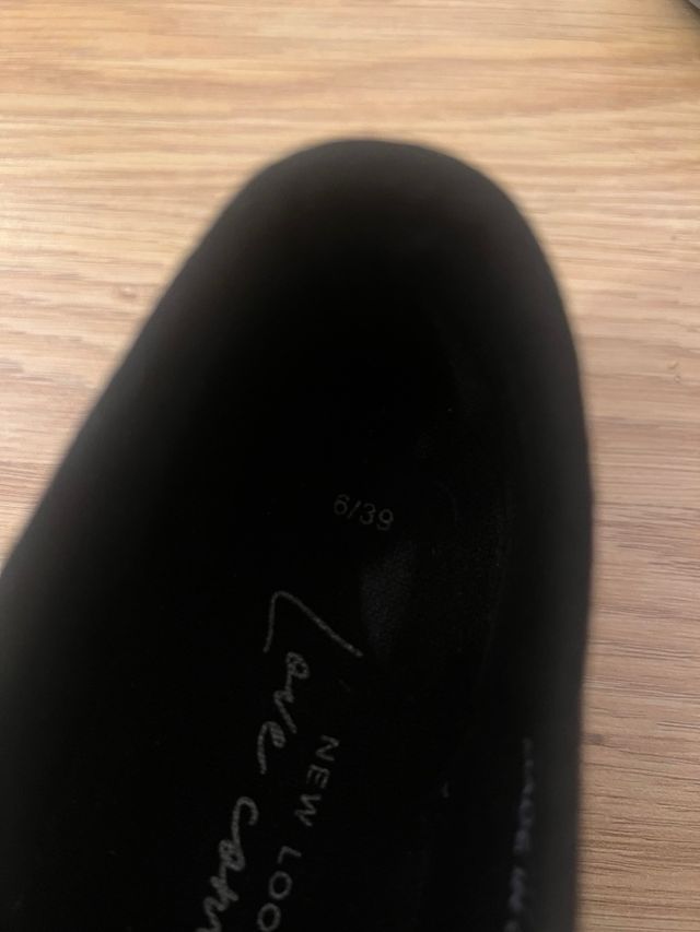 Zapatillas negras suela gruesa