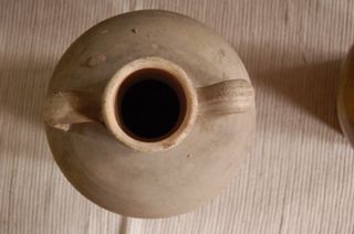 Cántaro de barro antiguo