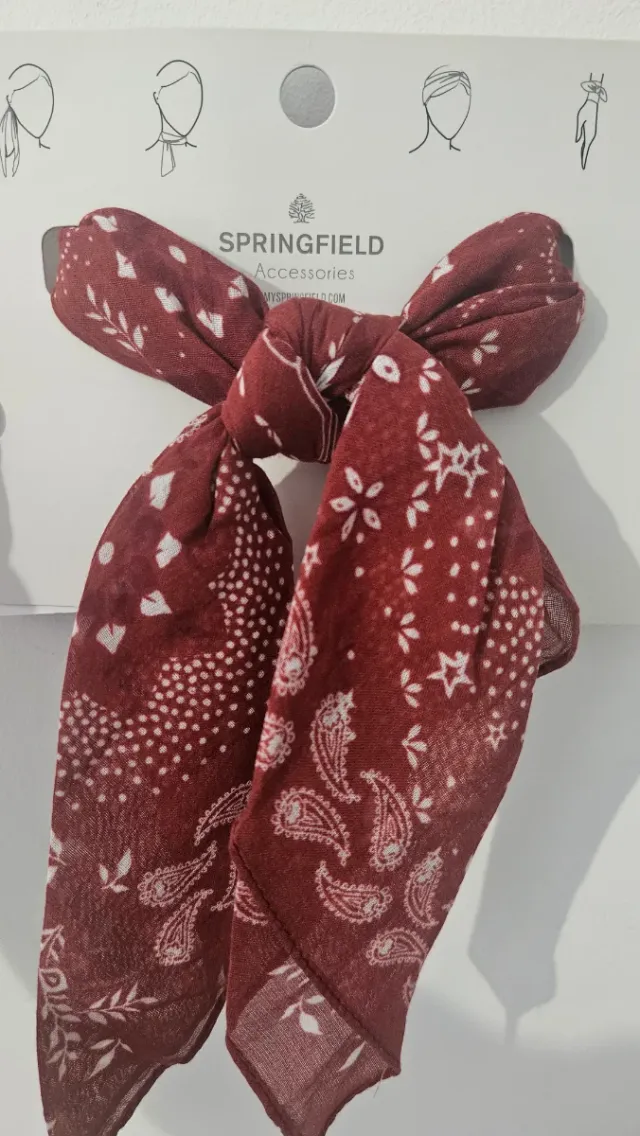 Camisa romántica Springfield blanca + pañuelo