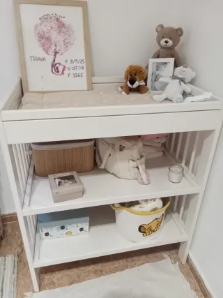 Cambiador de bebé blanco
