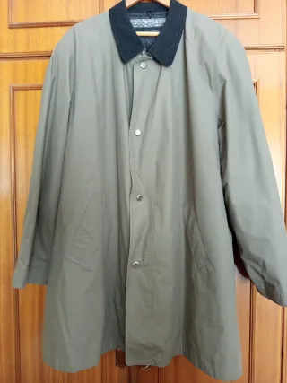 Gabardina hombre verde oliva