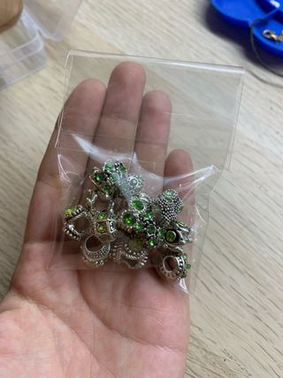 Cuentas para pulseras con abalorios verdes