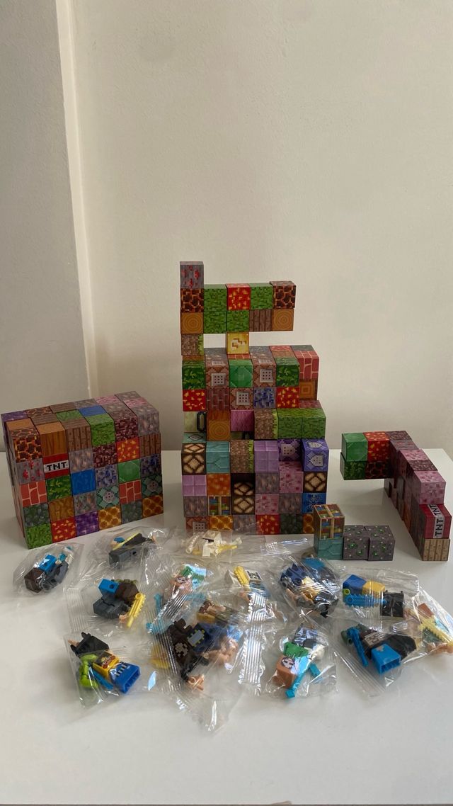 Juego Minecraft 300 Cubos y 15 Figuras