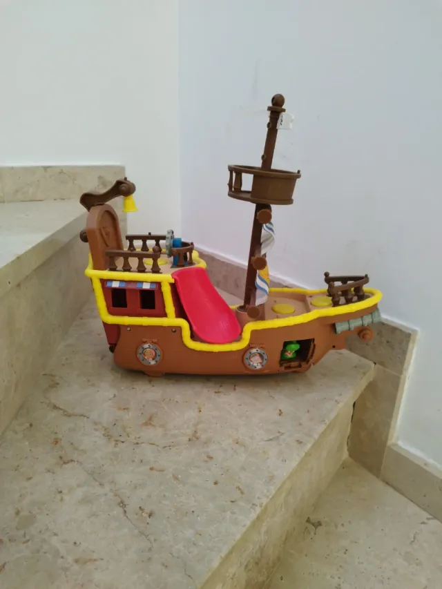 Barco Pirata Jake y los Piratas de Nunca Jamás