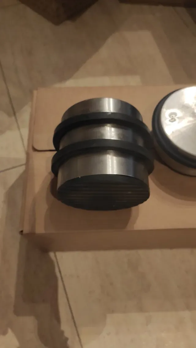 Topes de puerta metálicos con goma