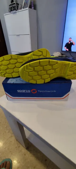 Zapatos de seguridad Sparco negros y grises