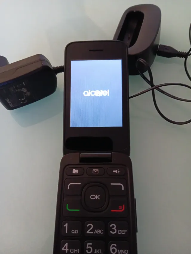 Caricabatterie Alcatel con base e adattatore