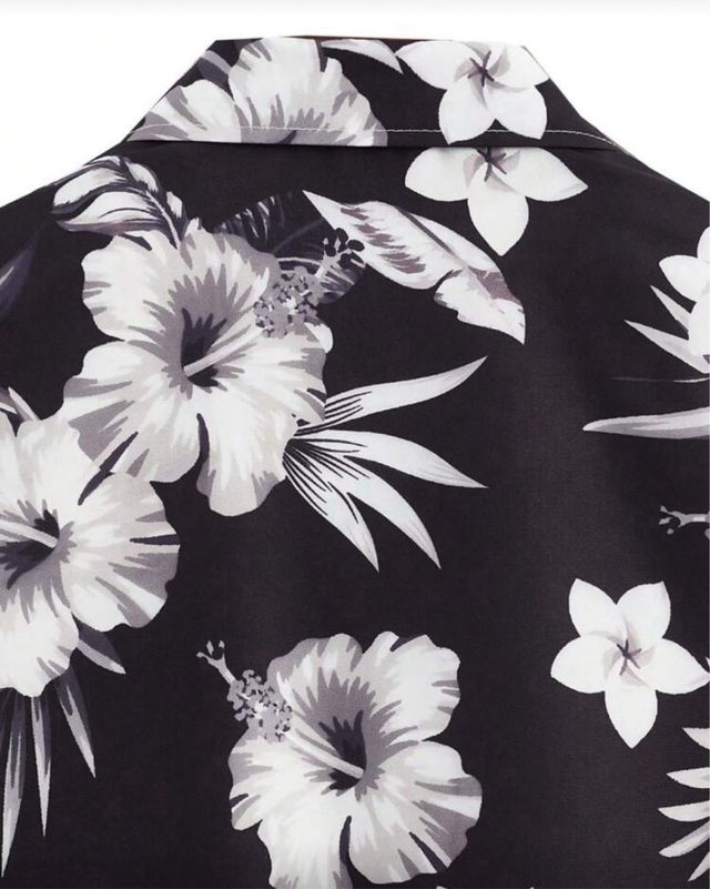 Camisa floral negra y blanca XXL