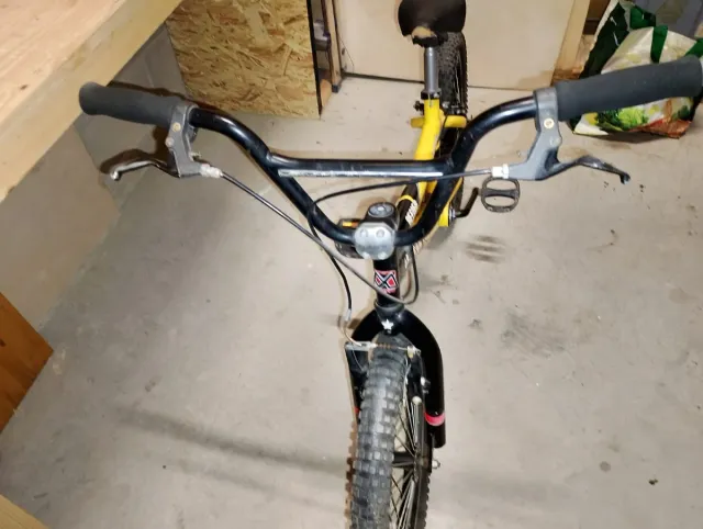 Bicicleta Monty BMX Amarilla