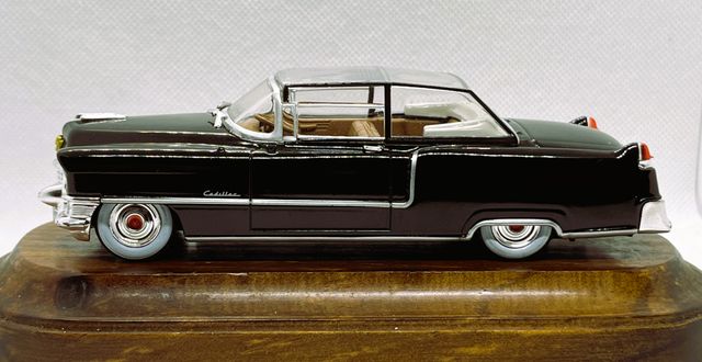 CADILLAC SERIES 62 CONVERTIBLE, 1/43, PRESIDENCIAL