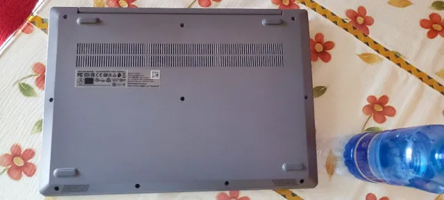 Portátil Lenovo IdeaPad 3