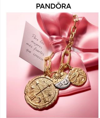 Colgante modelo Pandora Talismán dorado