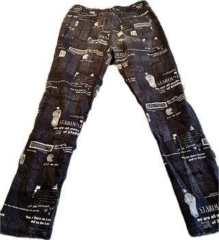 Pantalones vaqueros negros con estampado