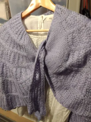 Conjunto de 2 Faldas y 6 Blusas de Neska.1 chaleco