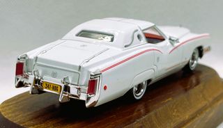 CADILLAC CORVORADO ESCALA 1/43, MUY BUEN ESTADO