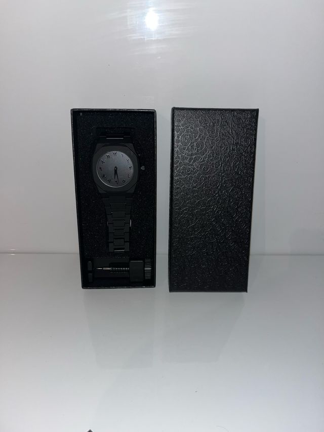 Reloj Negro Minimalista Unisex Números Arábigos