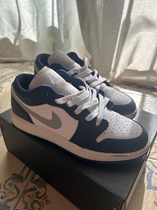 Nike Jordan 1 Low Azul y Blanco