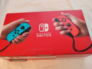 Nintendo Switch Azul y Rojo