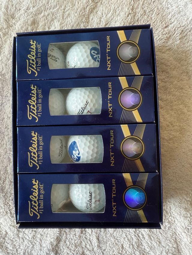 12 Pelotas de Golf Titleist NXT TOUR