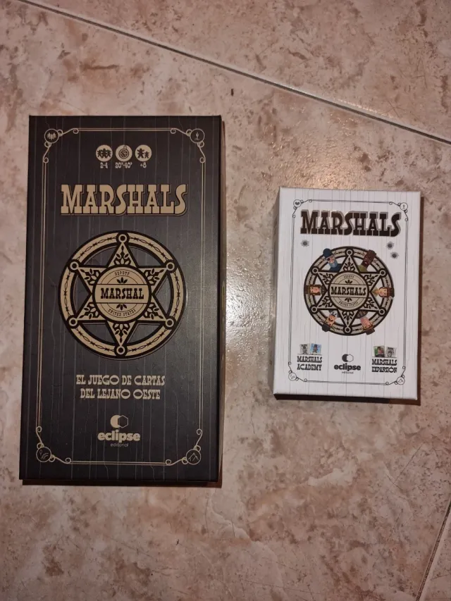 Marshals: Juego de cartas base + Expansiones