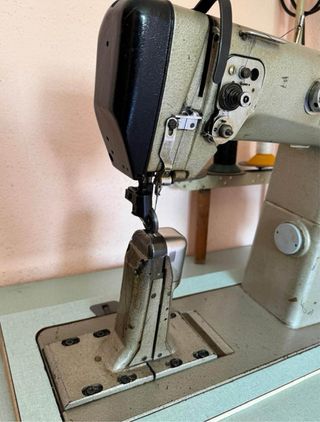 Macchina da cucire professionale PFAFF