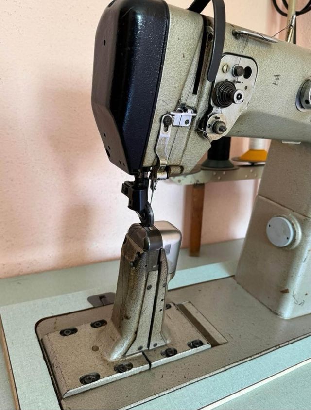 Macchina da cucire professionale PFAFF