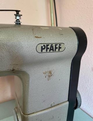 Macchina da cucire professionale PFAFF
