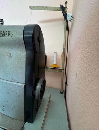 Macchina da cucire professionale PFAFF