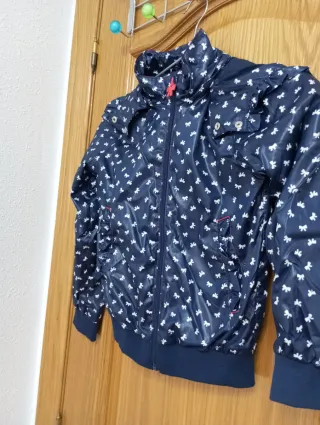 Chubasquero niña lazos azul