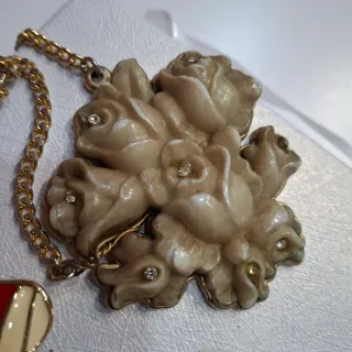 Collar y pendientes vintage oro y rojo