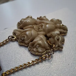 Collar y pendientes vintage oro y rojo