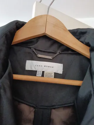 Chaqueta gabardina Zara Negra