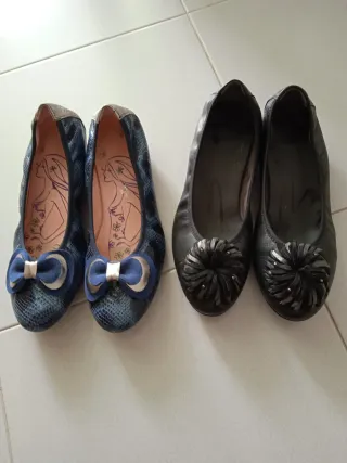 Zapatos salón azul y negro30€ los dos pares