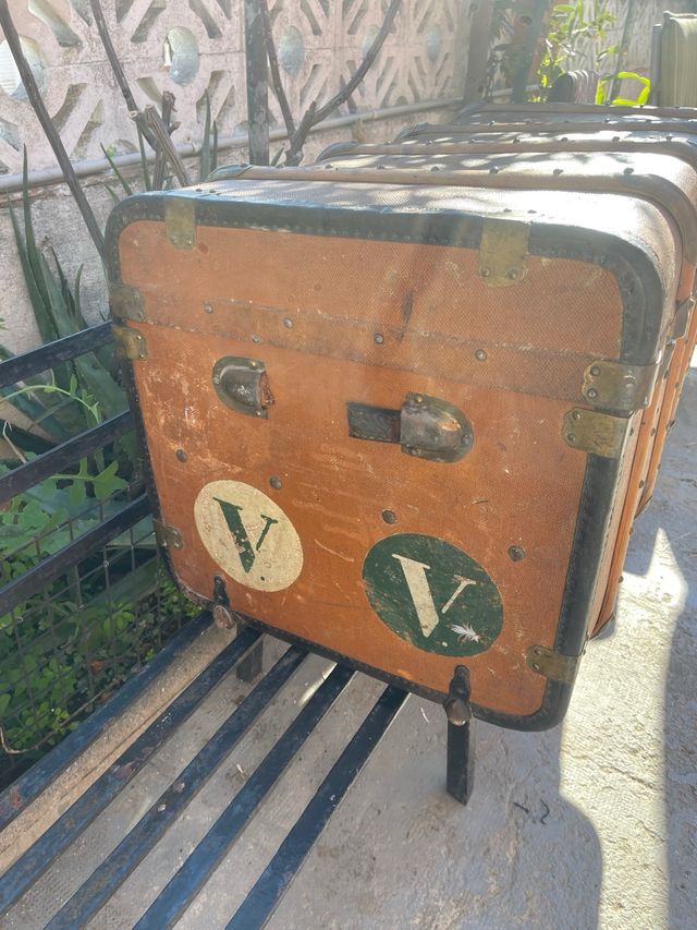 Baule da viaggio vintage anni '50 con chiavi